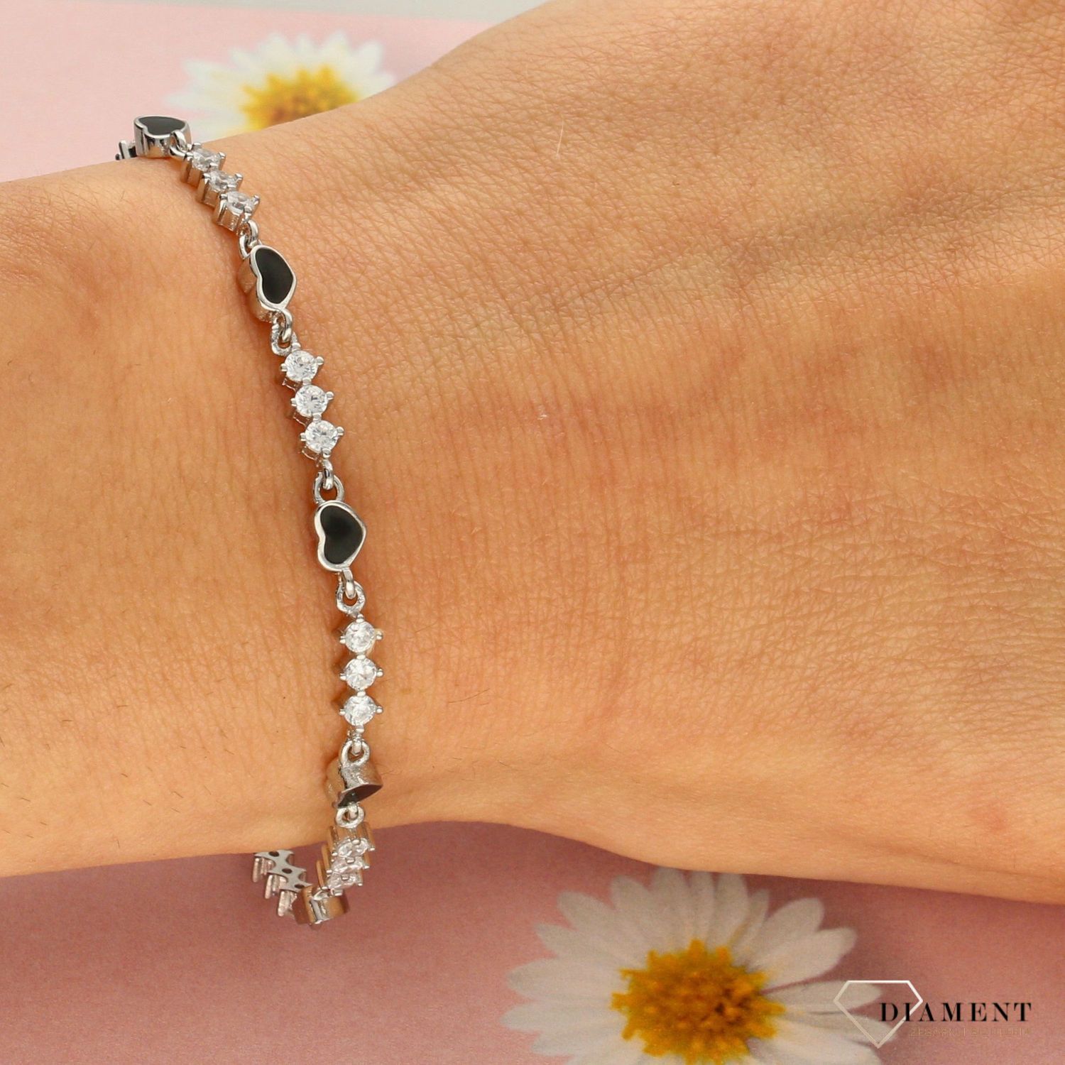 Bransoletka srebrna DHBZ001817 serduszka i cyrkonie (1).jpg